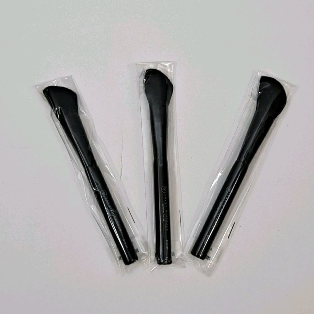 ‎Young Living BRUSH  NWOT